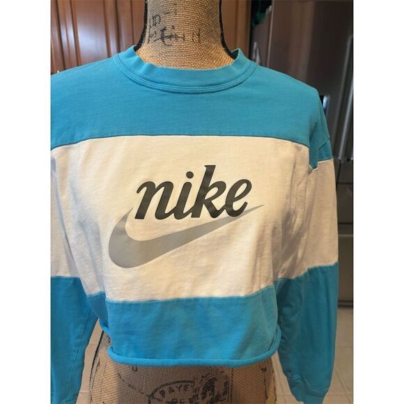 Nike Women's Cropped Colorblock Sweatshirt Multicolor Size M - Picture 2 of 7